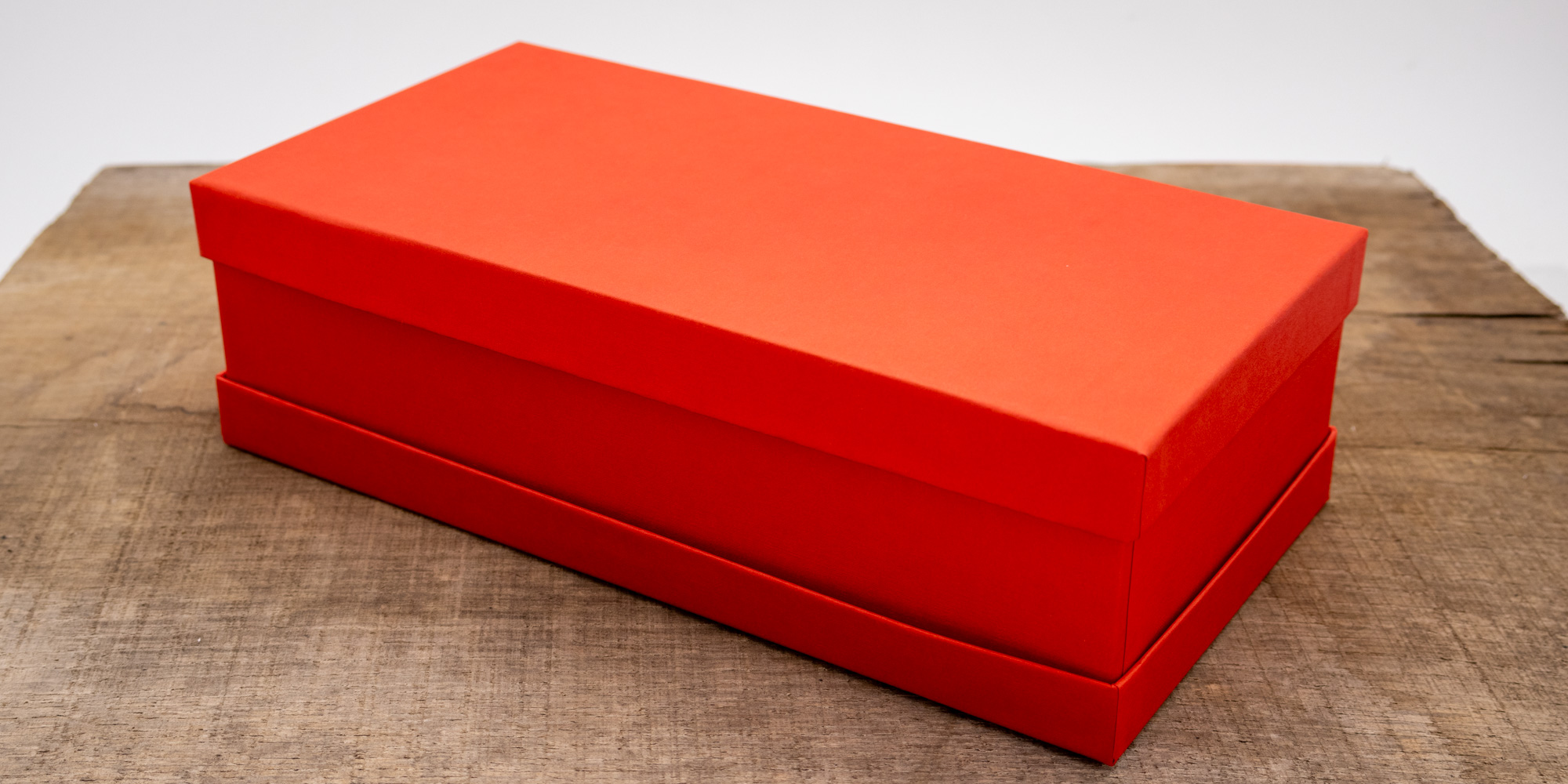 S261130075022-Hellrot-Efalin-111-2 Premium Geschenkkarton - Hellrot
