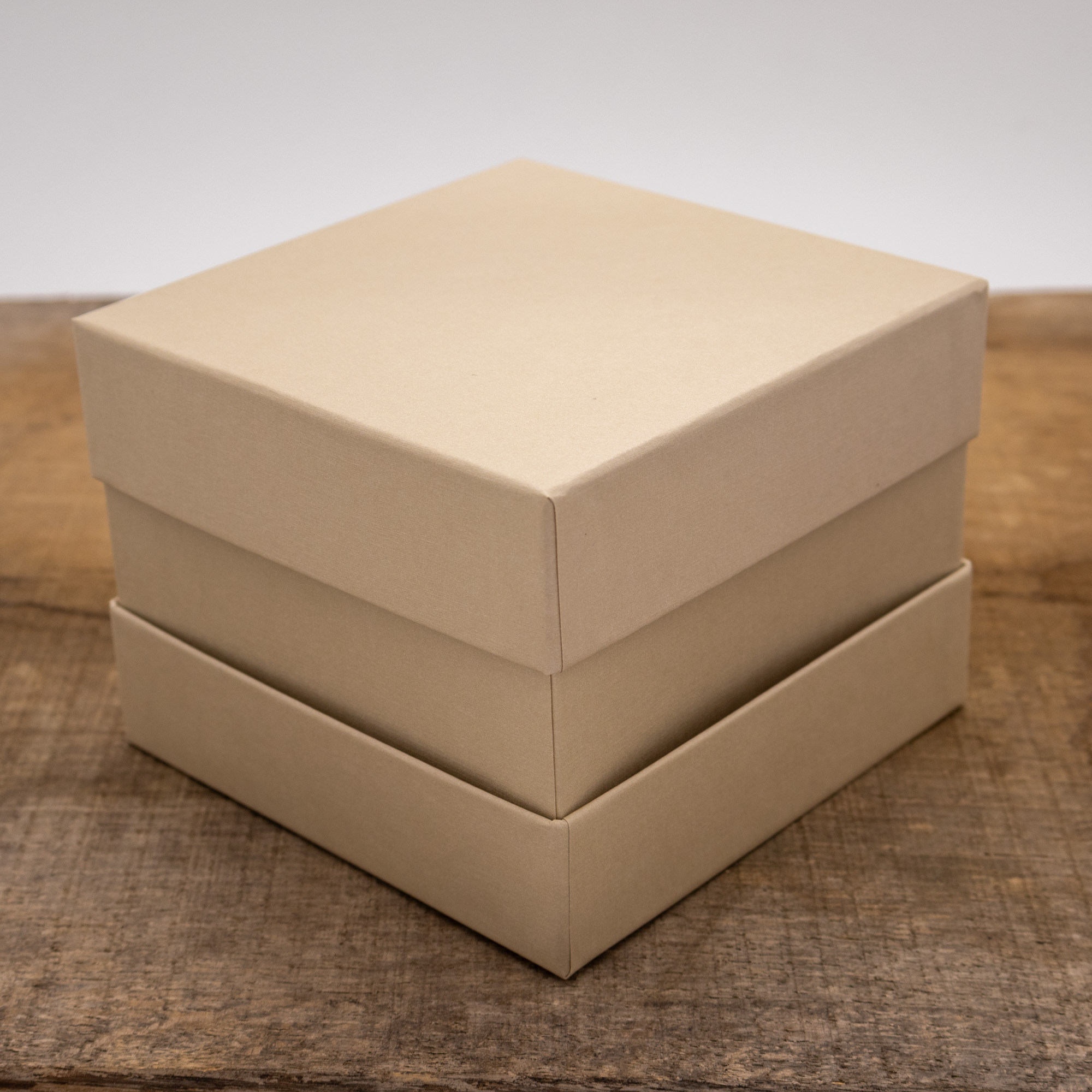 Premium Geschenkkarton - Sandbeige