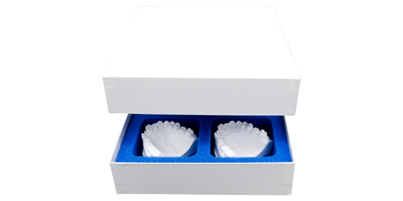 Dental Verpackung 4er - Schaumstoff Inlay in blau für 4 Abrücke